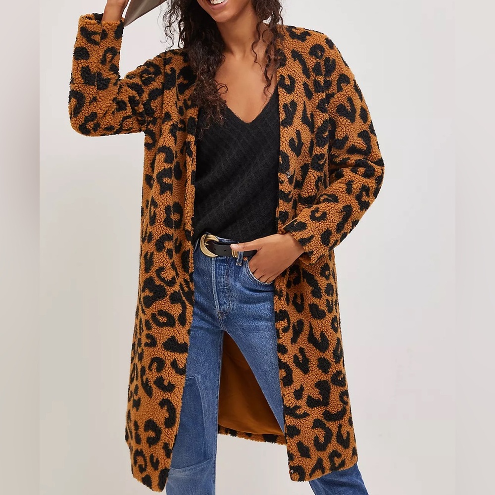 Anthropologie dRA Farren Spotted Teddy Coat